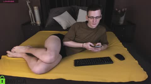 Snapshot of kerry_slay chatting on December 18, 2024, 8:57 pm Kerry online show from December 18, 2024, 8:57 pm