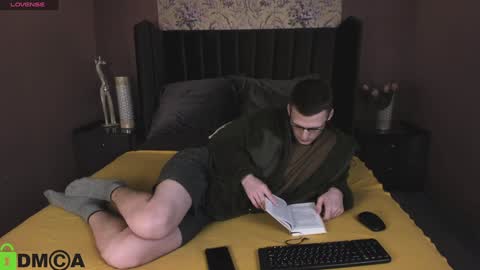 Snapshot of kerry_slay chatting on December 19, 2024, 3:07 am Kerry online show from December 19, 2024, 3:07 am