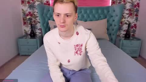 Snapshot of kerry_slay chatting on February 23, 2025, 12:37 pm Kerry online show from February 23, 2025, 12:37 pm