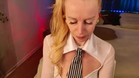 Snapshot of kessedisson chatting on February 28, 2026, 8:32 pm KessEdisson online show from February 28, 2026, 8:32 pm