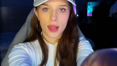 ketlinrous online show from February 6, 2025, 1:43 pm