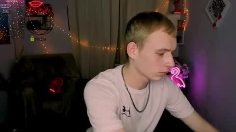 Snapshot of kevin_nix_ chatting on February 21, 2026, 9:27 pm kevin_nix_ online show from February 21, 2026, 9:27 pm