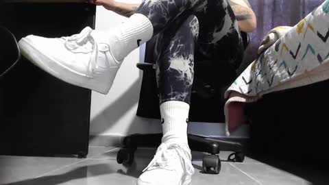 Snapshot of keylie_saenz28 chatting on February 25, 2026, 6:39 pm online show from February 25, 2026, 6:39 pm