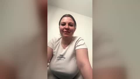 khloekross online show from February 19, 2026, 12:45 pm