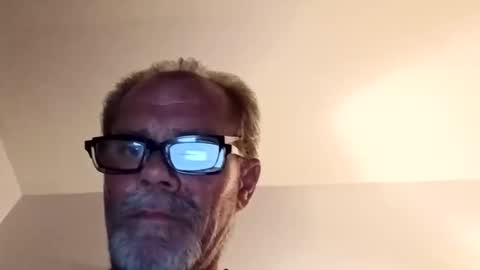 Snapshot of khrisdm48 chatting on March 1, 2026, 6:04 am khrisdm48 online show from March 1, 2026, 6:04 am