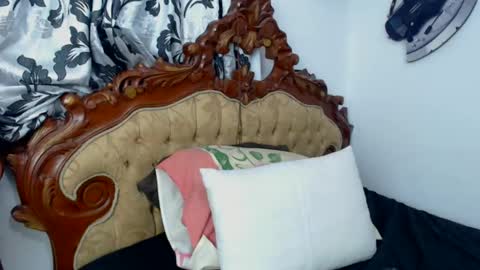 kiaralenon online show from February 19, 2025, 11:25 pm