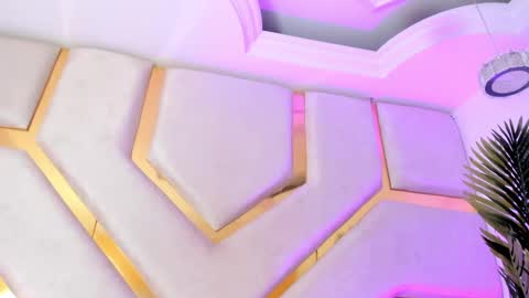 Kim online show from December 17, 2024, 9:28 am