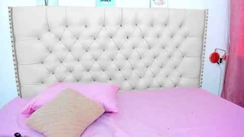 Snapshot of kim_eli chatting on December 28, 2024, 7:43 pm kim_eli online show from December 28, 2024, 7:43 pm