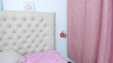 Snapshot of kim_eli chatting on February 9, 2025, 10:54 pm kim_eli online show from February 9, 2025, 10:54 pm