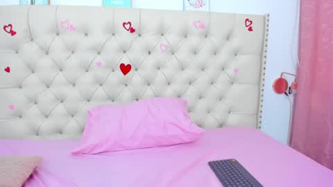 Snapshot of kim_eli chatting on February 26, 2025, 8:54 pm kim_eli online show from February 26, 2025, 8:54 pm