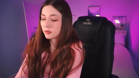 Snapshot of kimmie_shine chatting on February 19, 2026, 2:13 pm Your Kimmie follow me online show from February 19, 2026, 2:13 pm