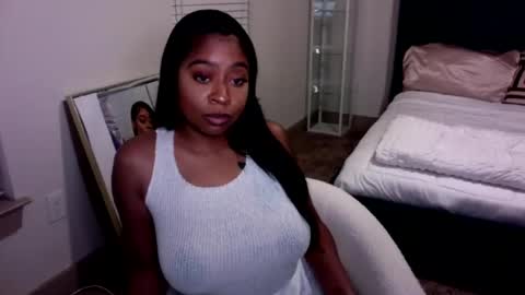 Snapshot of kimmyluxx chatting on February 9, 2025, 2:28 am kimmyluxx online show from February 9, 2025, 2:28 am