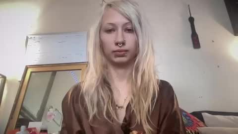 Snapshot of kinkypinky415 chatting on January 1, 2025, 10:46 pm Kinky Pinky online show from January 1, 2025, 10:46 pm