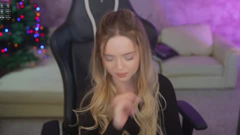 Snapshot of kira0541 chatting on January 18, 2026, 1:15 pm Sweet girls online show from January 18, 2026, 1:15 pm