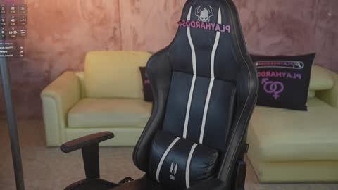 Snapshot of kira0541 chatting on February 15, 2026, 8:16 pm Sweet girls online show from February 15, 2026, 8:16 pm