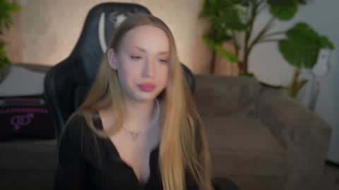 Snapshot of kira0541 chatting on March 1, 2026, 12:12 am Sweet girls online show from March 1, 2026, 12:12 am