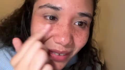 Snapshot of kissandcurrency chatting on February 5, 2026, 5:23 am Kiss Currency online show from February 5, 2026, 5:23 am