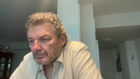 Snapshot of kovapoika chatting on October 12, 2025, 7:51 am kovapoika online show from October 12, 2025, 7:51 am