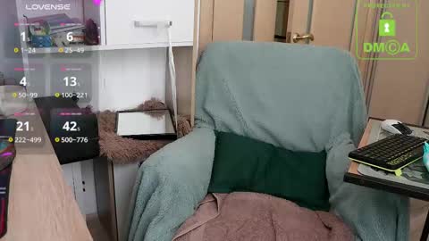 krizotxxx online show from February 26, 2025, 7:53 am