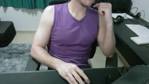 Lucas  Edu online show from December 5, 2025, 1:36 am