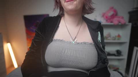 Krystal Syx online show from March 4, 2025, 11:32 pm