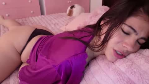 KUMA -Tw  SweetKuma online show from February 3, 2026, 1:05 pm