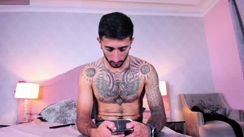 Snapshot of kyle_nick chatting on December 11, 2024, 8:07 pm Kyle and Nick online show from December 11, 2024, 8:07 pm