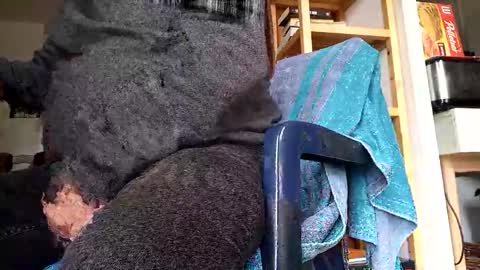 lacharcute online show from November 11, 2025, 9:42 am