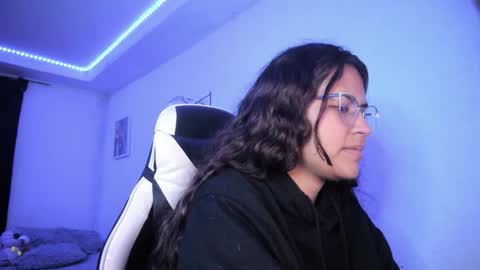 Snapshot of ladybrown_16 chatting on February 9, 2026, 4:27 am Lady online show from February 9, 2026, 4:27 am