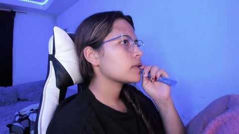 Snapshot of ladybrown_16 chatting on February 27, 2026, 2:33 am Lady online show from February 27, 2026, 2:33 am