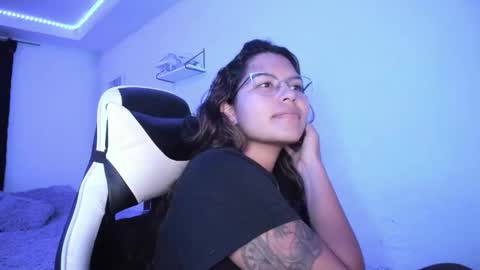 Snapshot of ladybrown_16 chatting on March 1, 2026, 12:56 am Lady online show from March 1, 2026, 12:56 am