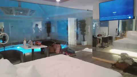 Snapshot of ladylux625 chatting on January 8, 2026, 4:48 am luxandleo online show from January 8, 2026, 4:48 am