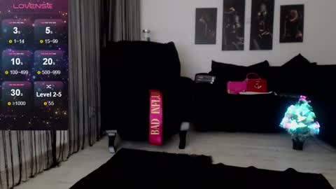 Snapshot of ladymiaa chatting on December 21, 2024, 11:34 pm ladymiaa online show from December 21, 2024, 11:34 pm