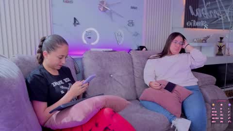 lanna_as online show from February 25, 2026, 2:37 pm