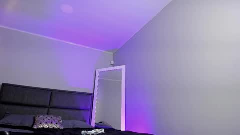 Snapshot of lara_reynolds_ chatting on February 3, 2026, 9:42 pm lara_reynolds_ online show from February 3, 2026, 9:42 pm