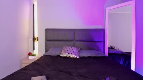 Snapshot of lara_reynolds_ chatting on February 5, 2026, 7:40 pm lara_reynolds_ online show from February 5, 2026, 7:40 pm