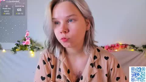 Snapshot of large_ocean chatting on November 7, 2025, 1:38 am Rose online show from November 7, 2025, 1:38 am