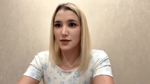 Snapshot of laruebaral chatting on February 19, 2026, 9:11 pm Betty online show from February 19, 2026, 9:11 pm