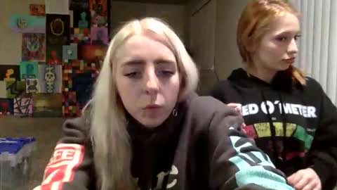 Snapshot of latenightkash chatting on February 22, 2026, 5:51 am Roxy blue online show from February 22, 2026, 5:51 am