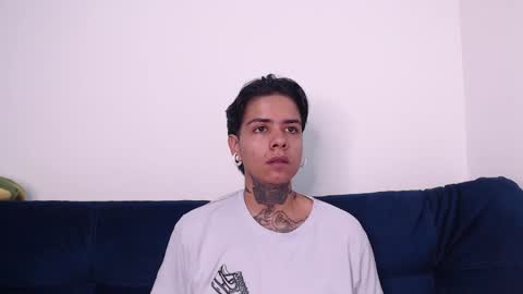 Snapshot of latinaleksa chatting on December 3, 2024, 3:44 pm Alex online show from December 3, 2024, 3:44 pm