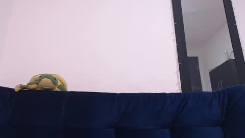 Snapshot of latinaleksa chatting on December 22, 2024, 6:04 pm Alex online show from December 22, 2024, 6:04 pm