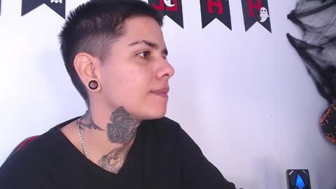 Snapshot of latinaleksa chatting on October 27, 2025, 2:10 pm Alex online show from October 27, 2025, 2:10 pm