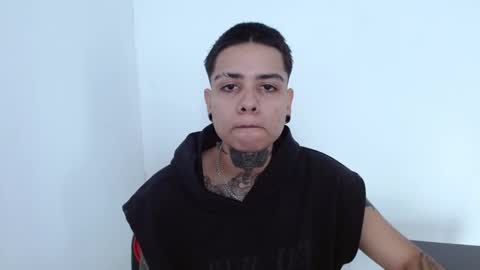 Snapshot of latinaleksa chatting on November 5, 2025, 2:06 pm Alex online show from November 5, 2025, 2:06 pm