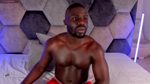 LEANDRO online show from February 20, 2026, 3:47 am