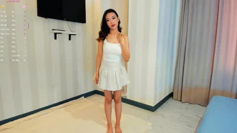 Snapshot of laumalove chatting on February 17, 2026, 5:04 am Lauma online show from February 17, 2026, 5:04 am