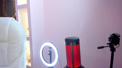 Lau Roberts online show from March 10, 2025, 6:59 am