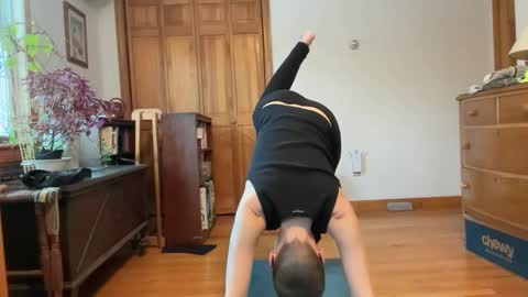 Snapshot of leahwilde chatting on February 7, 2025, 9:15 pm Lee online show from February 7, 2025, 9:15 pm