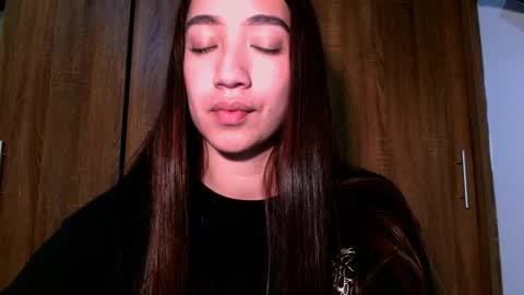 Snapshot of leanaalhub chatting on February 1, 2026, 11:36 pm leanaalhub online show from February 1, 2026, 11:36 pm