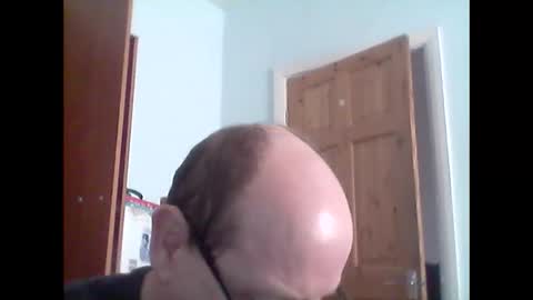 leatherpants68 online show from November 25, 2025, 12:16 pm