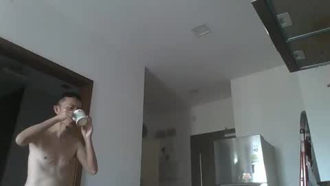 leeminhao online show from October 12, 2025, 1:37 am